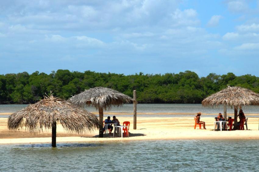 Villa Oceano Azul Hospedagens A 50 M Da Orla-Passarela Do Caranguejo Aracajú Exterior foto
